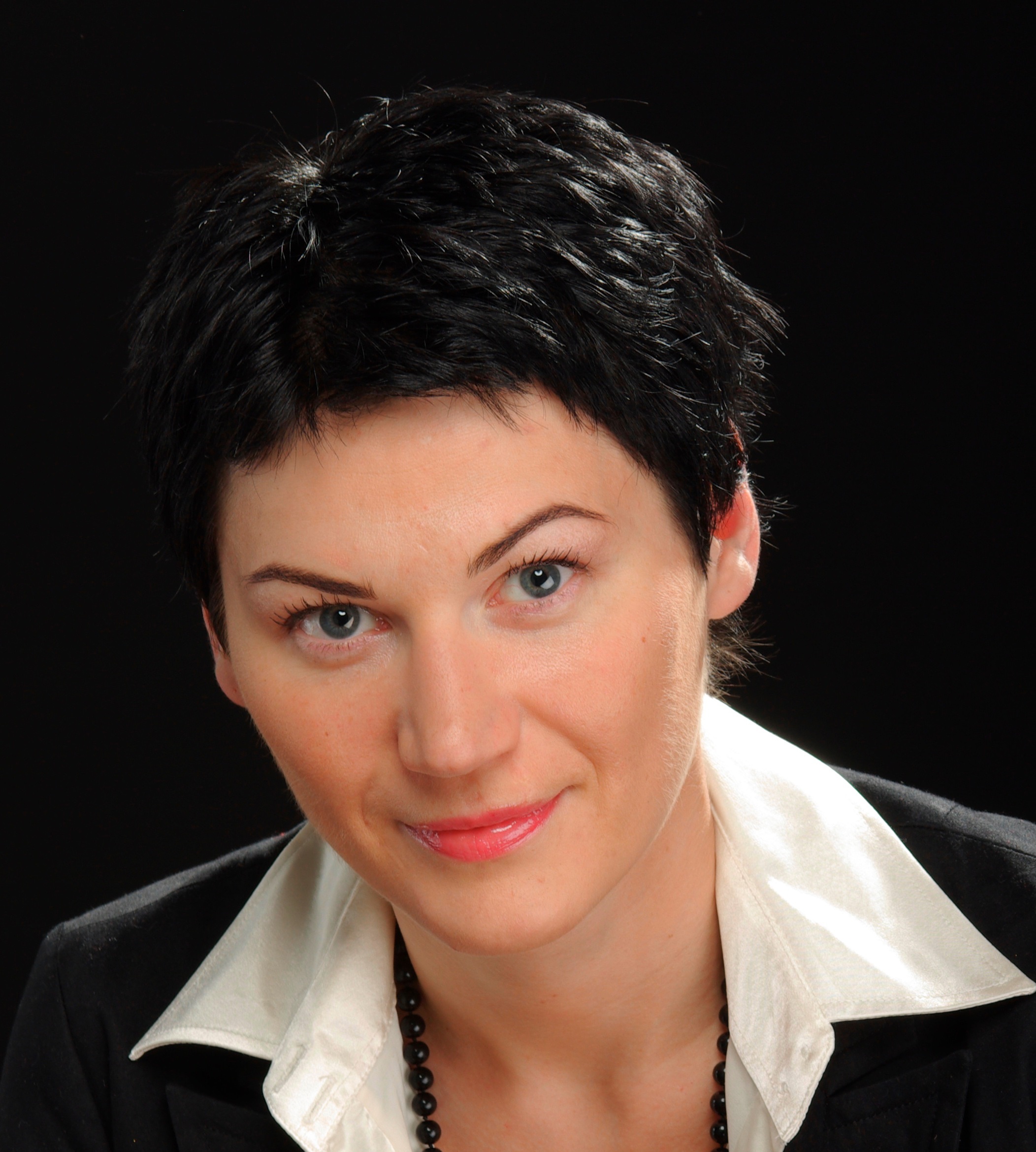 Eliza Misiecka, PhD – founder and CEO of GENESIS PR